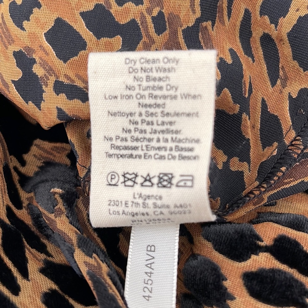 L AGENCE
Laurent Silk Leopard Velvet Shirt - Picture 12 of 12